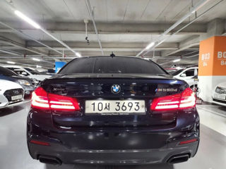 BMW 5 Series foto 6