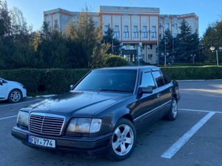 Mercedes Series (W124) foto 5