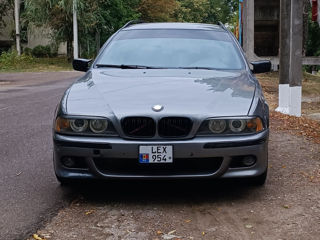 BMW 5 Series foto 1