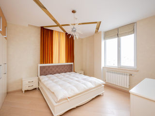 Apartament cu 2 camere, 110 m², Centru, Chișinău foto 1