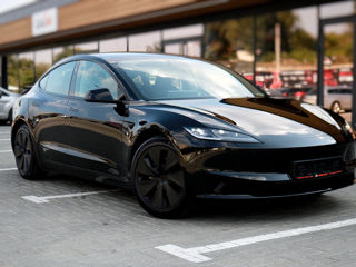 Tesla Model 3 foto 2