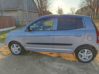 KIA Picanto foto 3