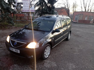 Dacia Logan foto 3