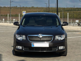 Skoda Superb foto 2