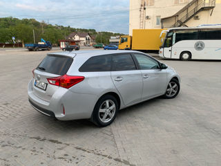 Toyota Auris foto 4