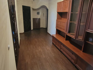 Apartament cu 2 camere, 67 m², Botanica, Chișinău foto 4