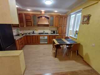 Apartament cu 2 camere, 95 m², Buiucani, Chișinău