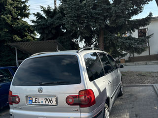 Volkswagen Sharan foto 2