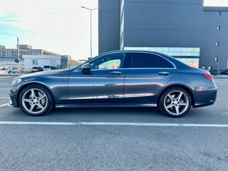 Mercedes C-Class foto 2