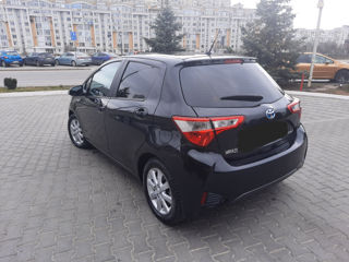 Toyota Yaris foto 3