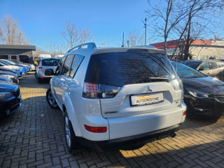 Mitsubishi Outlander foto 16