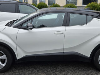 Toyota C-HR foto 3