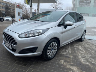 Ford Fiesta foto 5