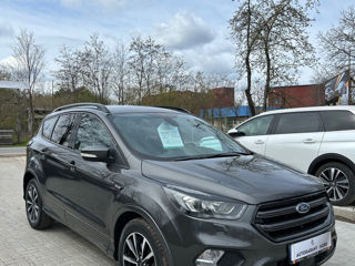 Ford Kuga фото 0