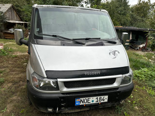 Ford Transit foto 1