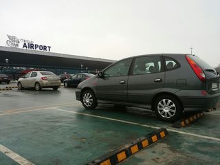 Nissan Almera Tino foto 2