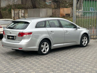 Toyota Avensis foto 6