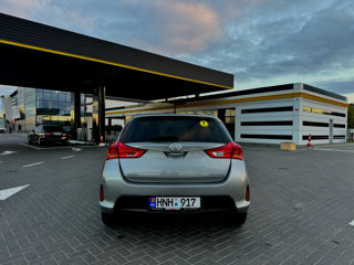 Toyota Auris foto 3