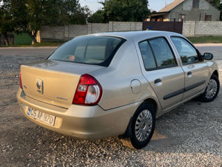 Renault Clio Symbol foto 4