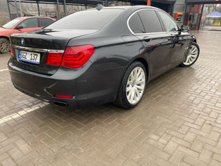 BMW 7 Series foto 3