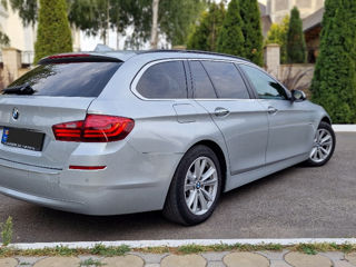 BMW 5 Series Touring foto 4