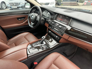 BMW 5 Series foto 16