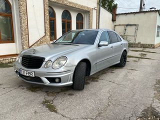 Mercedes E-Class foto 2