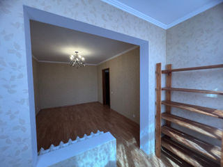 Apartament cu 3 camere, 71 m², Râșcani, Chișinău foto 3