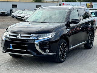 Mitsubishi Outlander foto 1