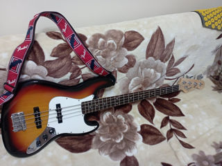 Бас гитара "Squier"-fender jazz bass