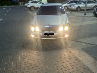 Mercedes E-Class foto 3