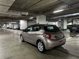 Peugeot 208 foto 5