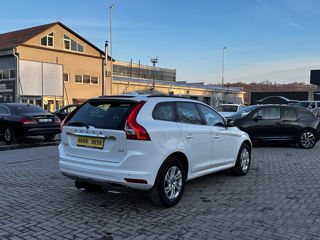 Volvo XC60 foto 2