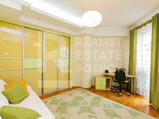 Apartament cu 3 camere, 143 m², Centru, Chișinău foto 16