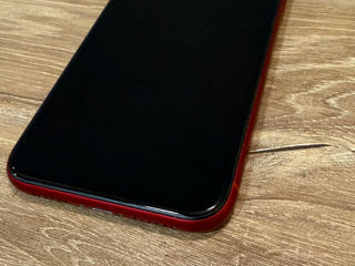 iPhone XR 64 product red foto 9