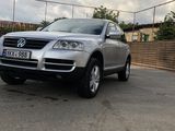 Volkswagen Touareg foto 1