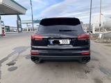 Porsche Cayenne foto 4