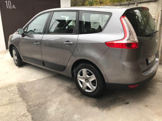 Renault Grand Scenic foto 2