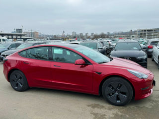 Tesla Model 3 foto 4