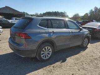 Volkswagen Tiguan foto 3