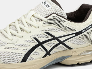 Asics Gel-Flux 4 Beige foto 2