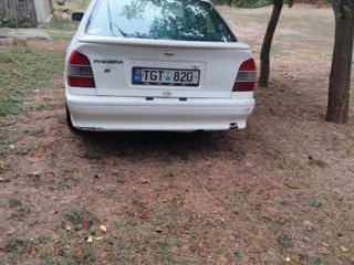 Nissan Primera foto 3