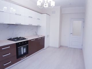 Buiucani. Exfactor Apartament cu 1 odaie+ living. Nou la cheie cu bucatarie instalata. foto 2