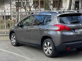 Peugeot 2008 foto 6