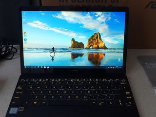 Новый Лучший ноутбук в мире Asus ZenBook UX390U. icore7 7500U до 4,5GHz. 4ядра. 16gb. SSD 512gb. foto 3