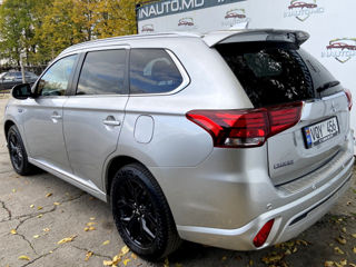 Mitsubishi Outlander foto 3