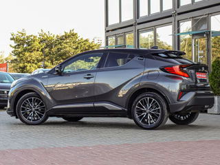 Toyota C-HR foto 2