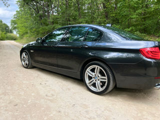 BMW 5 Series foto 4