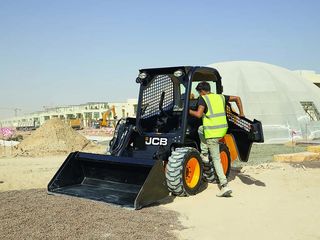 Мини погрузчик JCB foto 3