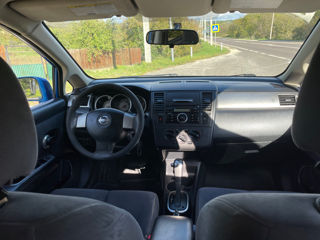 Nissan Versa foto 5